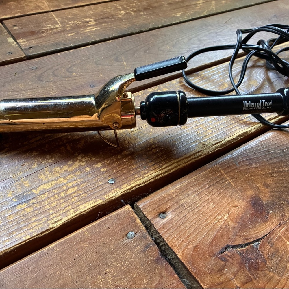 Helen of Troy Gold Curling Iron